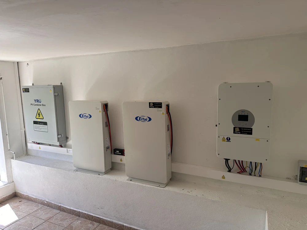 Batterie solaire en climat tropical Guadeloupe