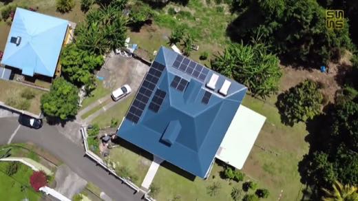Vue drone du chantier solaire de Gourbeyre en Guadeloupe, installation de 12 kWc